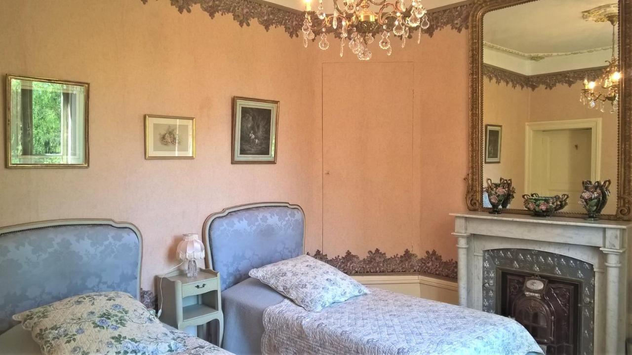 Chateau De La Vernede, La Grande Vernede Saint-Remy-de-Chargnat ภายนอก รูปภาพ
