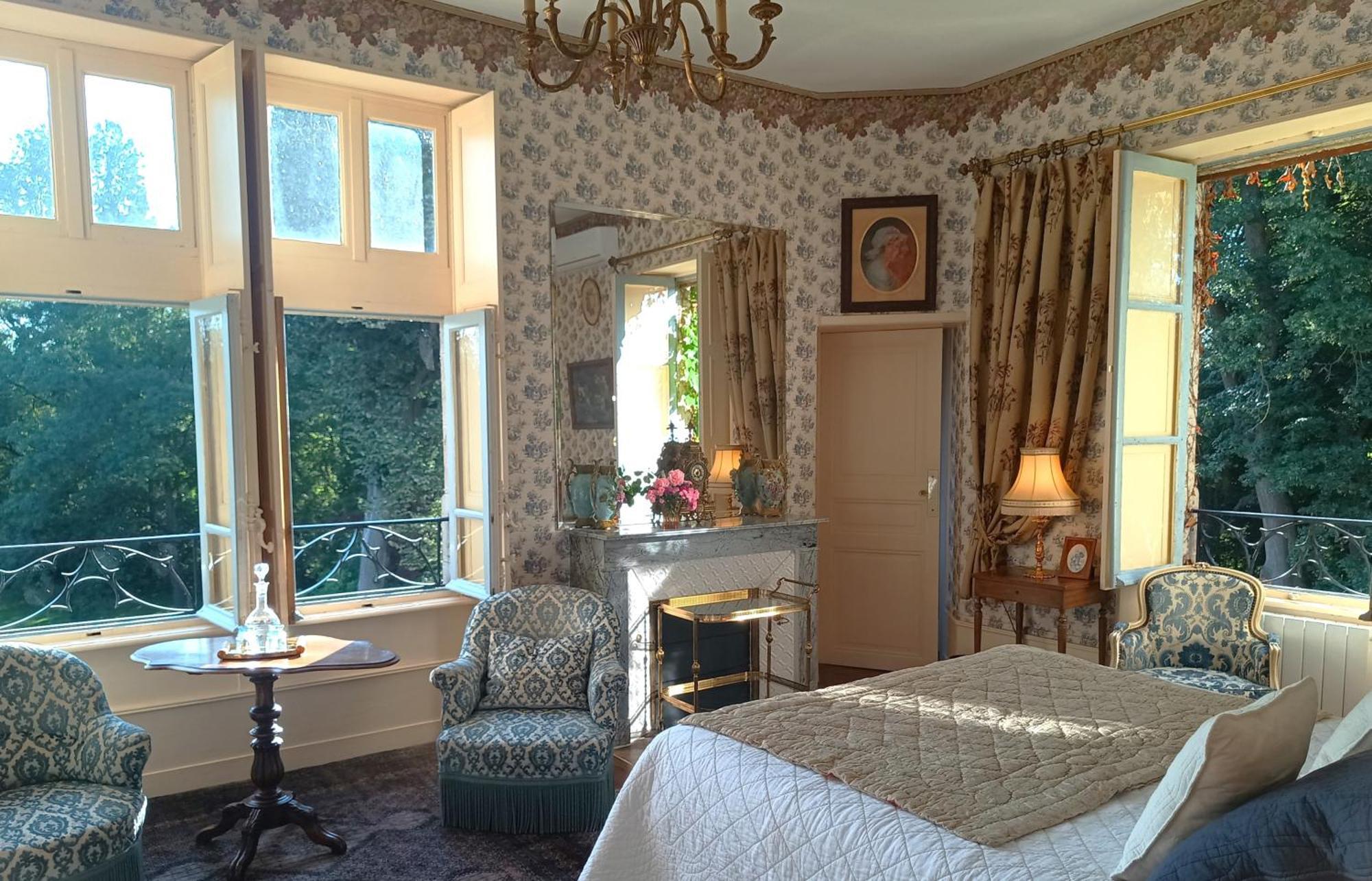 Chateau De La Vernede, La Grande Vernede Saint-Remy-de-Chargnat ภายนอก รูปภาพ